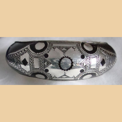 Bracelet ébène tendance cadeau Bijoux touareg artisanal et associatif